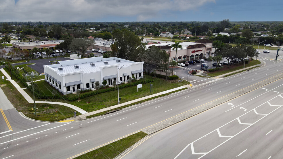 2772 Santa Barbara Blvd, Naples, FL for lease - Building Photo - Image 3 of 5