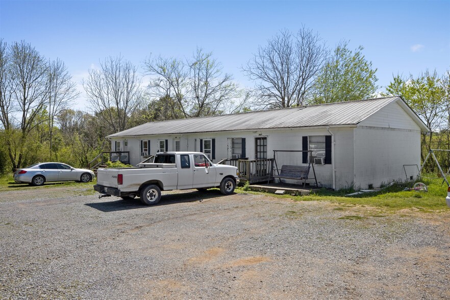 410 Sunnyside Ave, Englewood, TN for sale - Primary Photo - Image 2 of 11