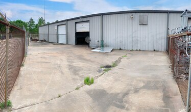 8910 Lawndale St, Houston, TX for lease Building Photo- Image 2 of 3