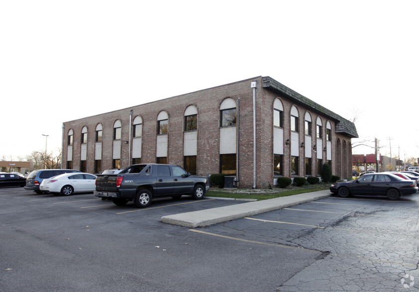 10661 S Roberts Rd, Palos Hills, IL for sale - Building Photo - Image 2 of 4