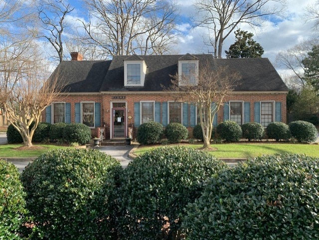 4700 Thoroughgood Sq, Virginia Beach, VA for lease Primary Photo- Image 1 of 12