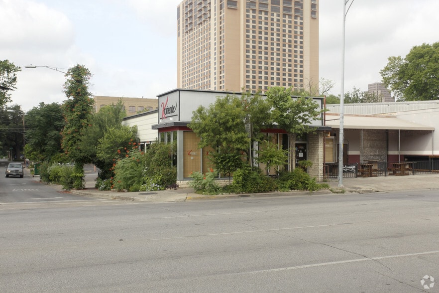 621 E 7th St, Austin, TX for lease - Primary Photo - Image 3 of 4