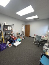 1703 Clearwater Ave, Bloomington, IL for lease Interior Photo- Image 1 of 14