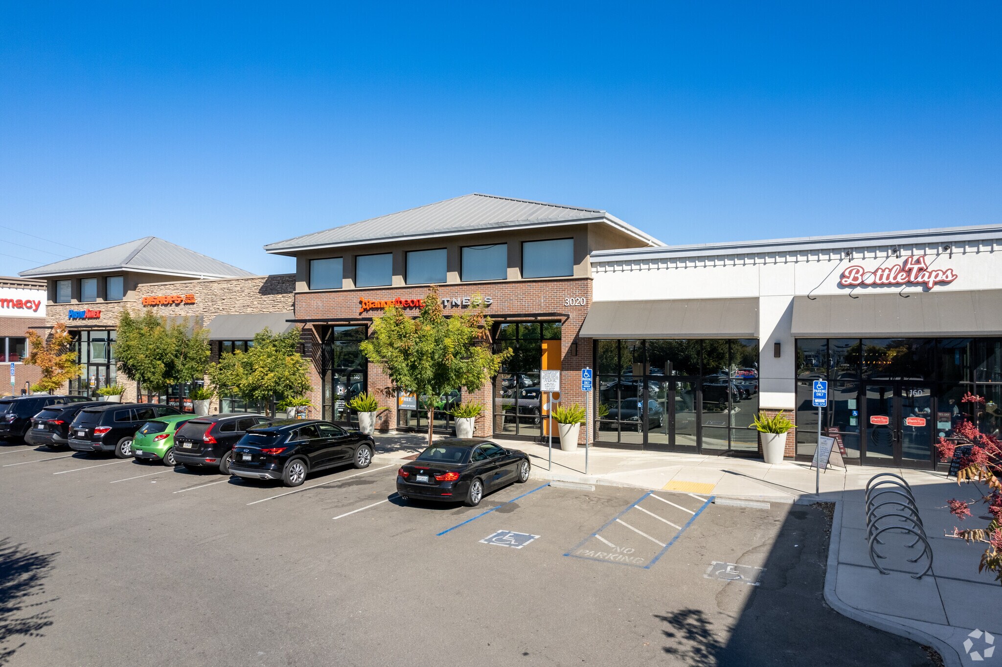 3010-3040 Bernal Ave, Pleasanton, CA for lease Building Photo- Image 1 of 8