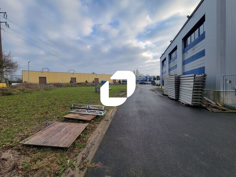 Flex in Marcoussis for lease - Construction Photo - Image 2 of 17