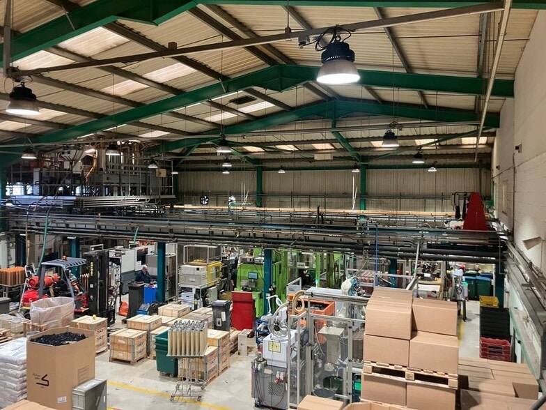 Sandy's Rd, Malvern for lease - Interior Photo - Image 3 of 8