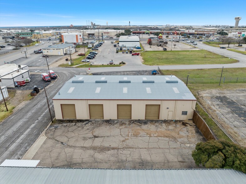 216 Kelly St, Waco, TX 76710 - Industrial for Sale | LoopNet