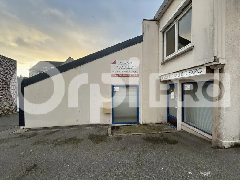 Flex in Montivilliers for lease - Building Photo - Image 2 of 10
