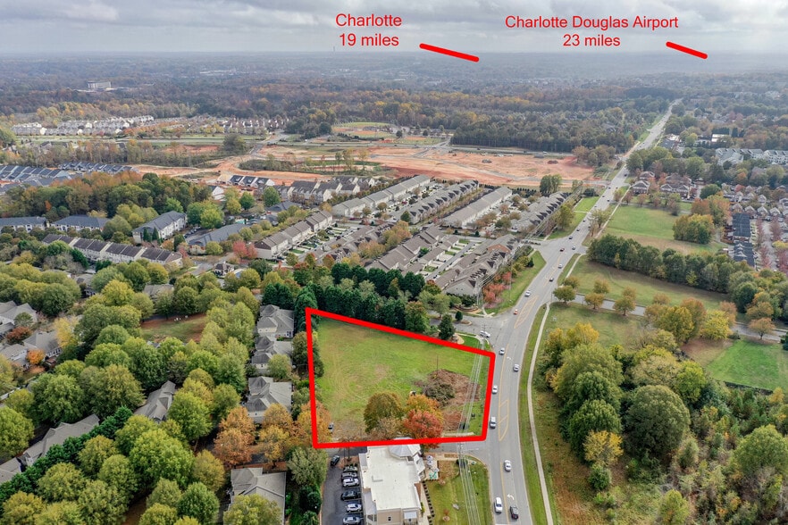 18620 W Catawba Ave, Cornelius, NC for lease - Aerial - Image 3 of 18