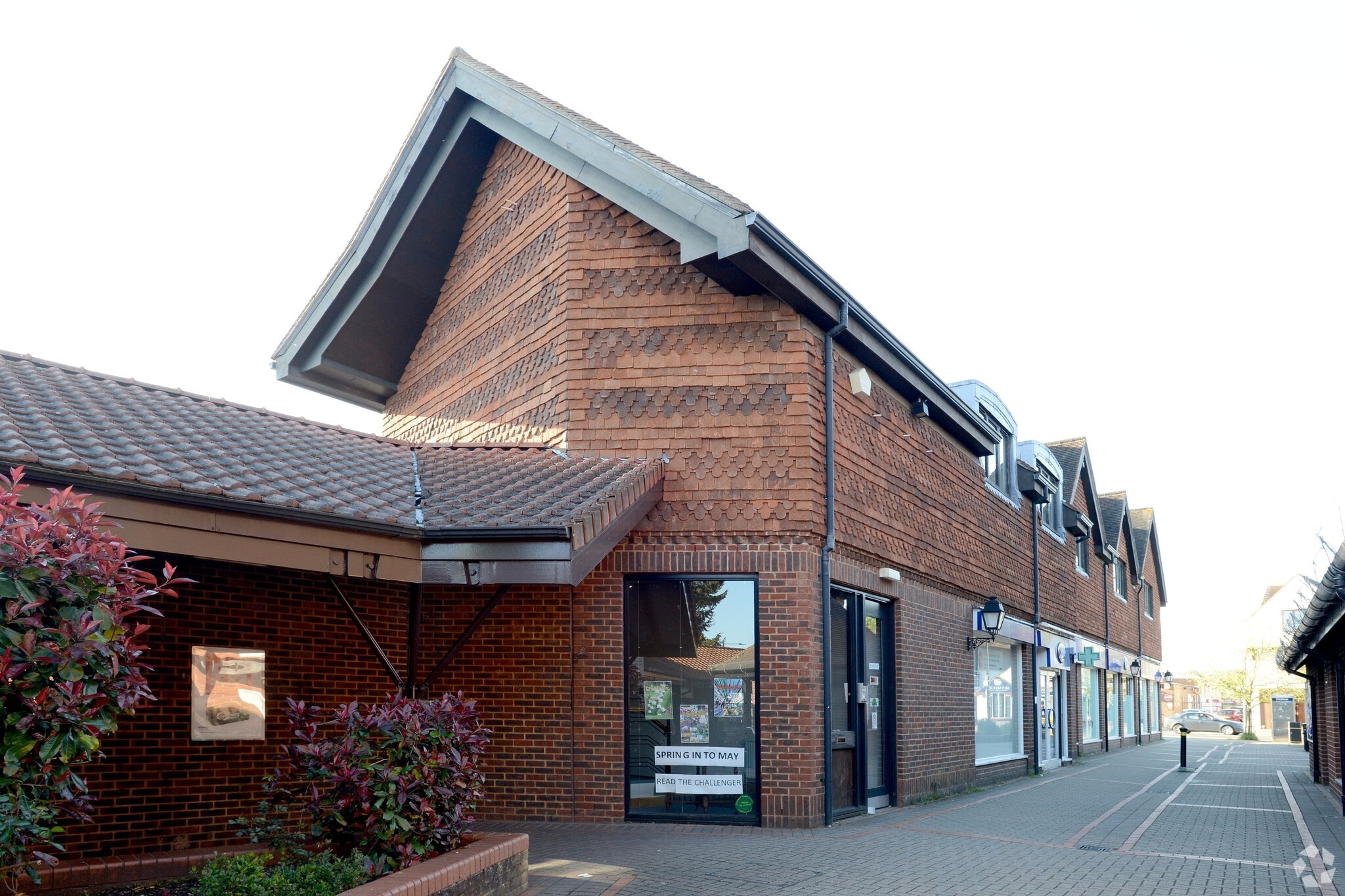 38-40 High St, Cranleigh for sale Primary Photo- Image 1 of 1