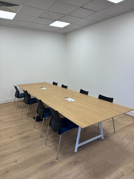 5-6 Cranwood St, London for lease - Interior Photo - Image 3 of 7