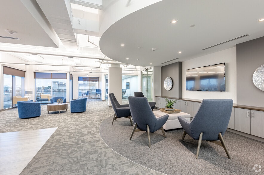 8201 Preston Rd, Dallas, TX for lease - Building Photo - Image 1 of 21