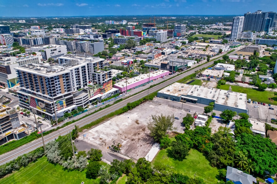 49 NE 22nd St, Miami, FL for sale - Building Photo - Image 1 of 1