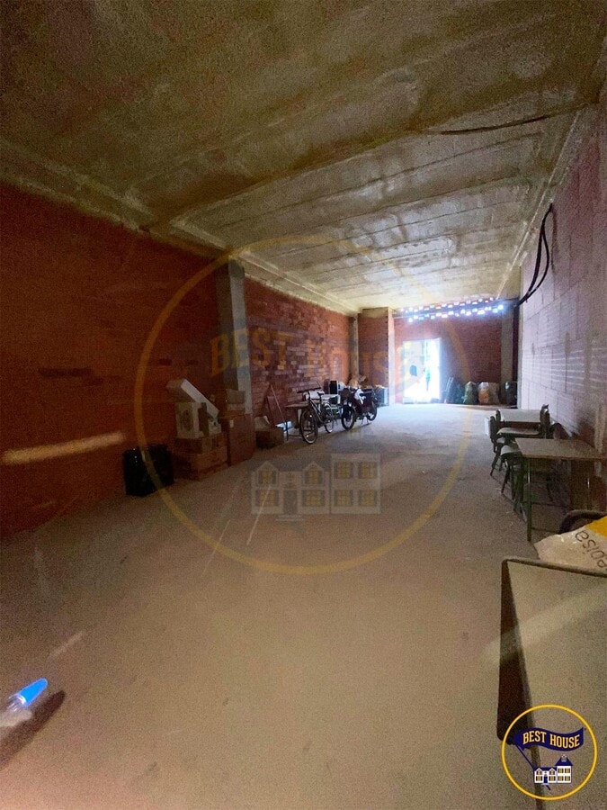 Cuenca, CUE 16003 - Unit 5 -  - Interior Photo - Image 1 of 13