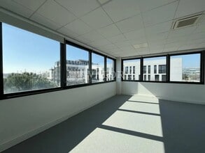 Office in Lyon for lease Interior Photo- Image 1 of 5