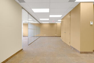 700 Dorval Dr, Oakville, ON for lease Interior Photo- Image 2 of 19