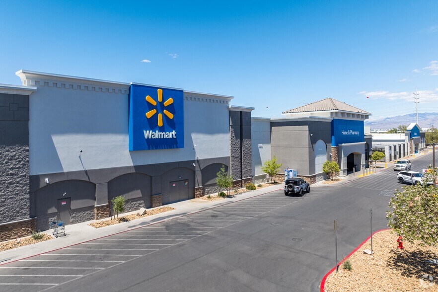 3950 W Lake Mead Blvd, North Las Vegas, NV for lease - Building Photo - Image 1 of 5