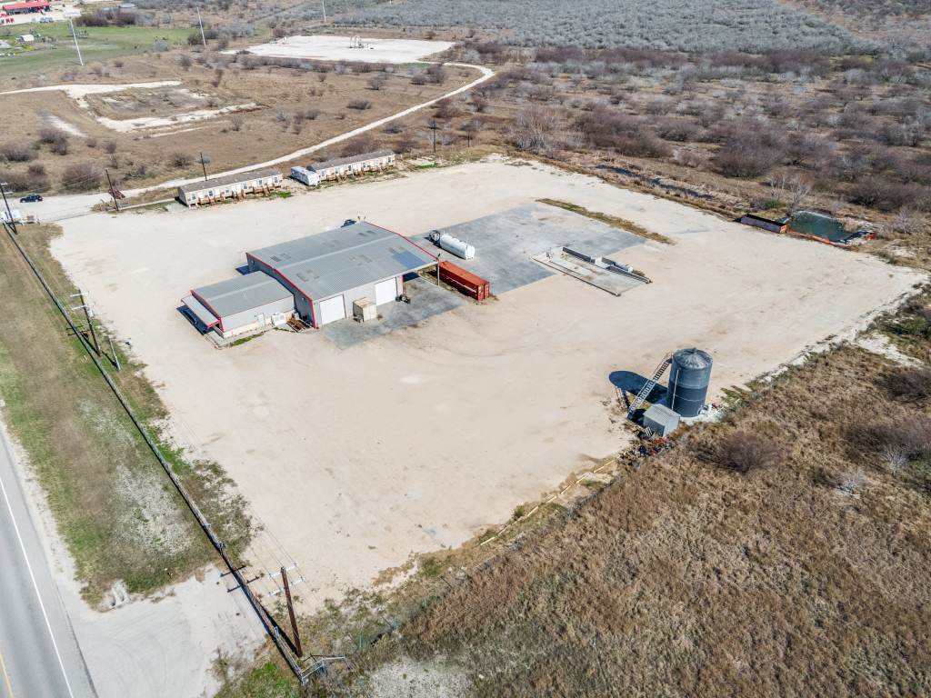 1907 FM 99, Karnes City, TX for sale Primary Photo- Image 1 of 1