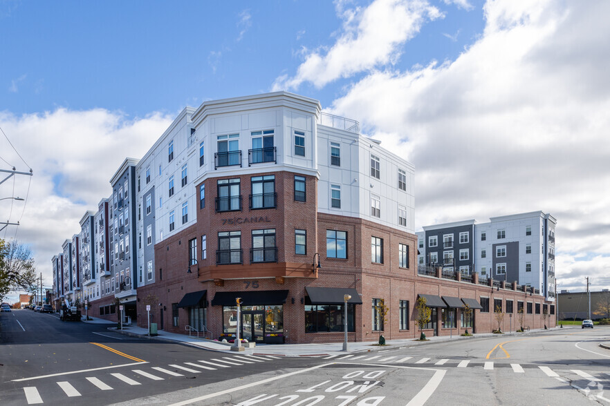 75 Canal St, Manchester, NH for lease - Primary Photo - Image 1 of 49