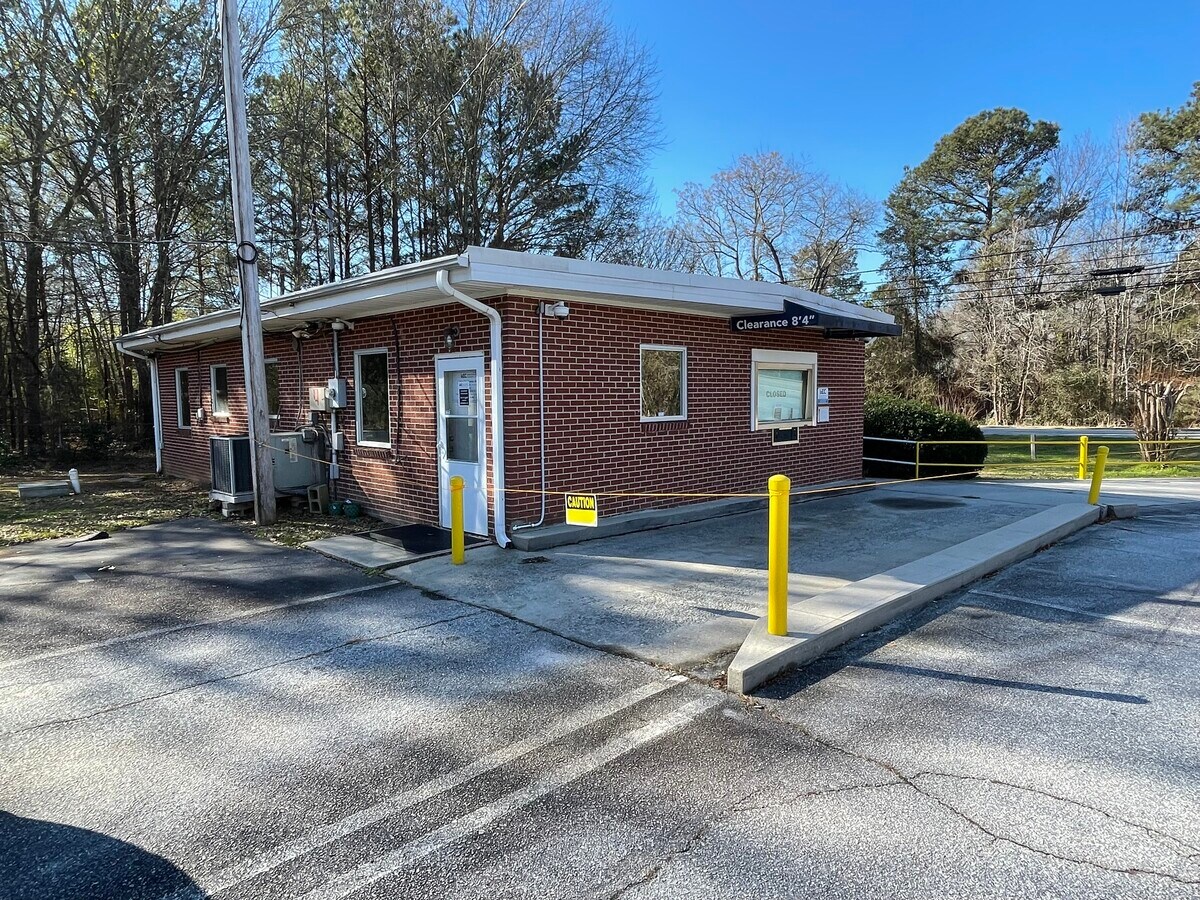 11471 Us221 Hwy, Woodruff, SC 29388