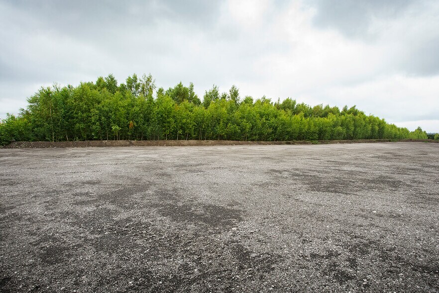 A1 Rd, Manchester for lease - Building Photo - Image 3 of 4