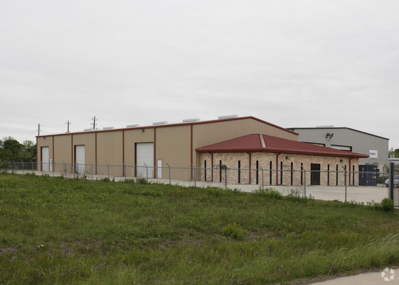 4322 South Dr, Houston, TX for lease - Primary Photo - Image 1 of 40