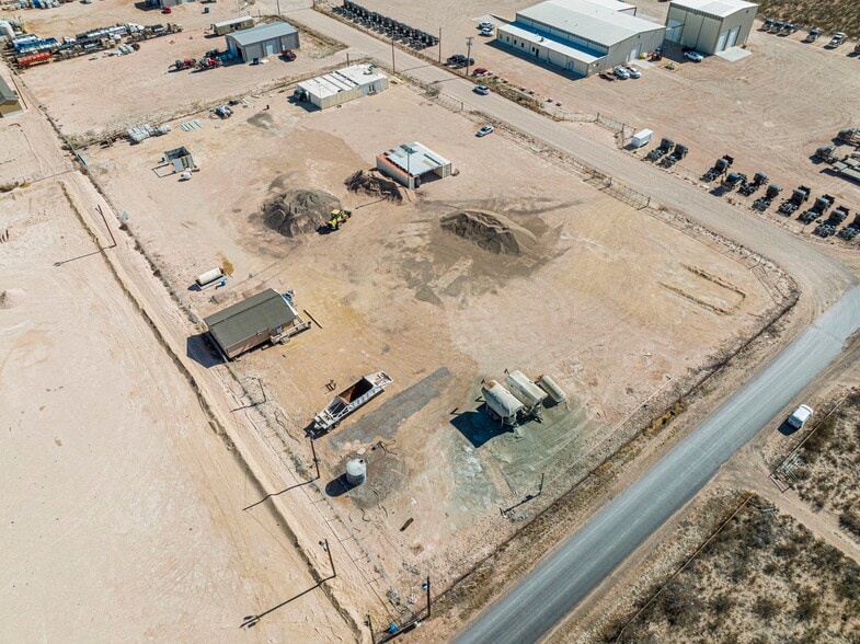 2700 S Wilma St, Monahans, TX 79756