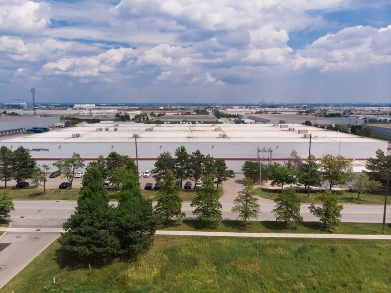 109 Summerlea Rd, Brampton, ON for lease - Building Photo - Image 3 of 8