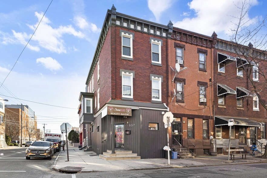 537 N 35th St, Philadelphia, PA for lease - Building Photo - Image 2 of 3