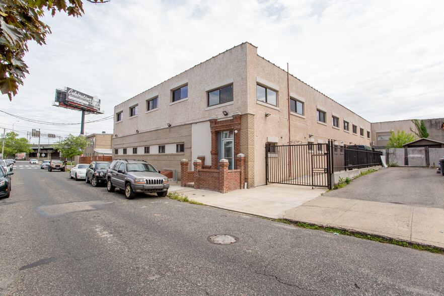 4430 Aramingo Ave, Philadelphia, PA for sale - Primary Photo - Image 1 of 1