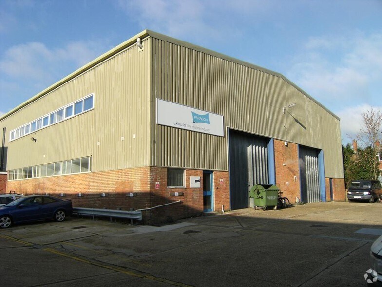 Blackbrook Rd, Fareham, PO15 5DR