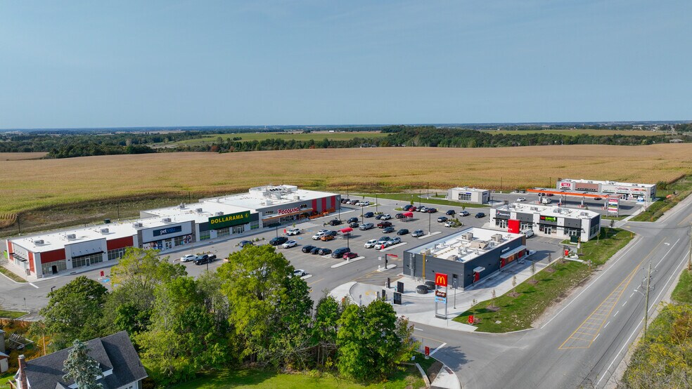 315 Main St, Lucan, ON for lease - Building Photo - Image 2 of 6