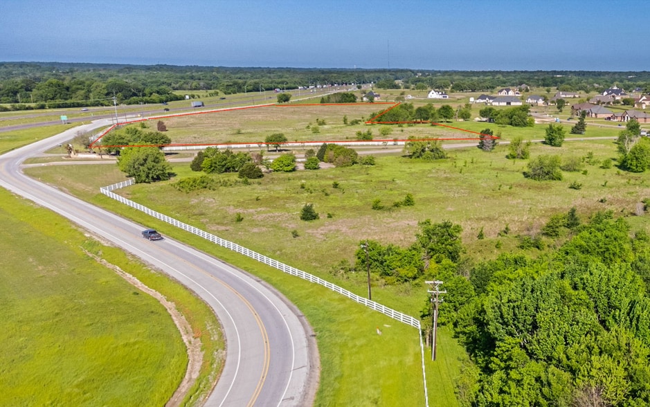 1011 Shadow Lakes Dr, Wills Point, TX for sale - Building Photo - Image 2 of 6