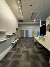 316 SW 11th Ave, Portland, OR for lease Interior Photo- Image 1 of 17