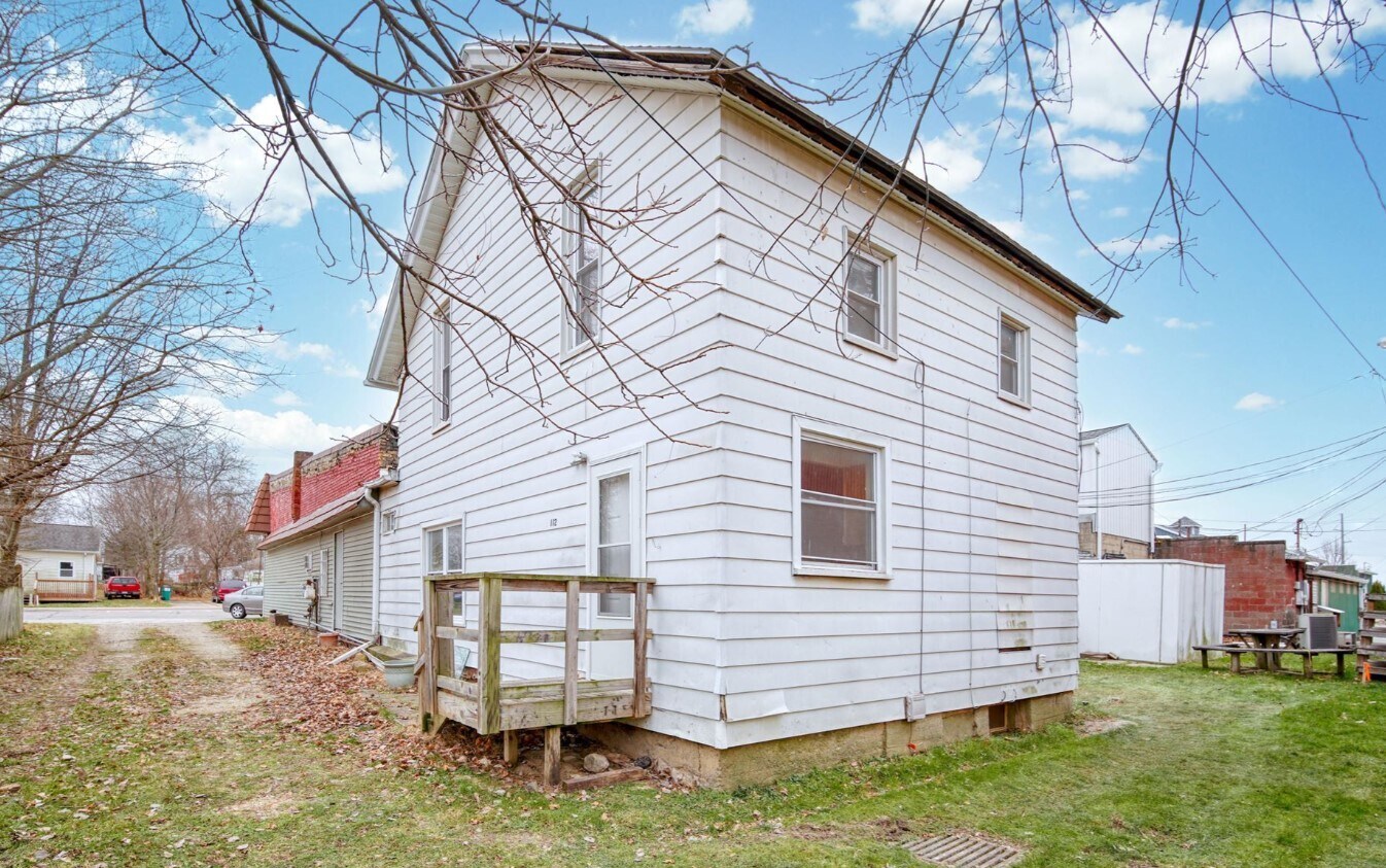 112 Main St, Potterville, MI 48876