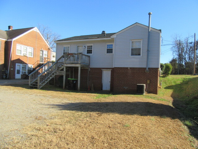 512 Carthage St, Sanford, NC for sale - Building Photo - Image 2 of 11