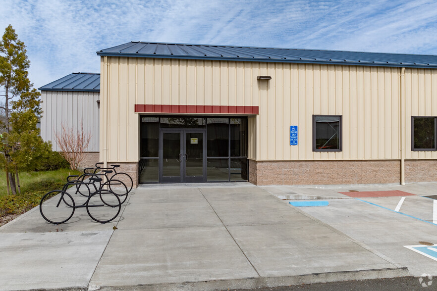 369 Blodgett St, Cotati, CA for lease - Building Photo - Image 1 of 7