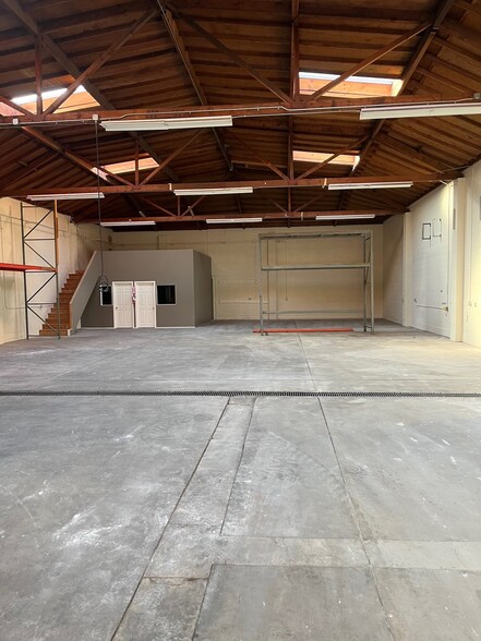 489-493 25th St, Oakland, CA for lease - Interior Photo - Image 2 of 6