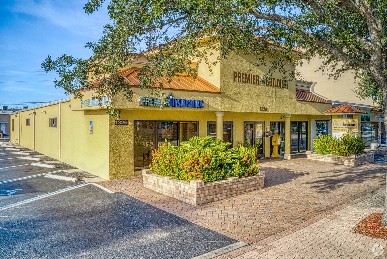 1326 Cape Coral Pky, Cape Coral, FL 33904