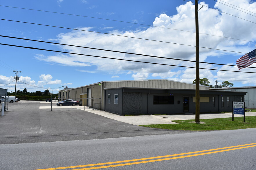 355 E Douglas Rd, Oldsmar, FL for lease - Building Photo - Image 3 of 14