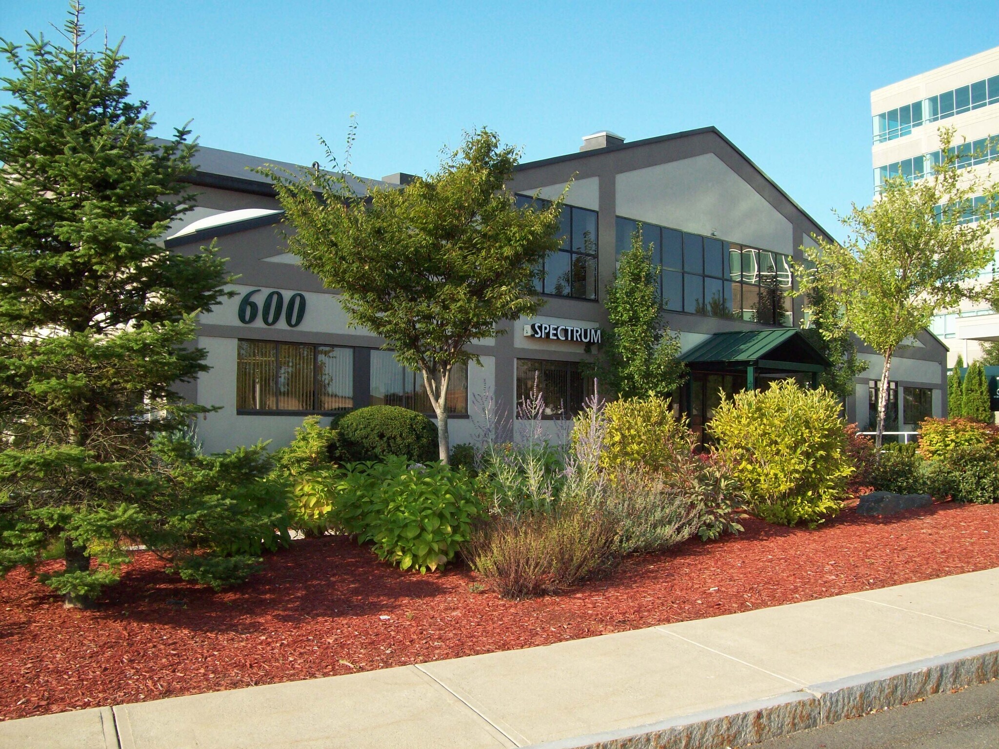 600 Cummings Ctr, Beverly, MA for sale Primary Photo- Image 1 of 1