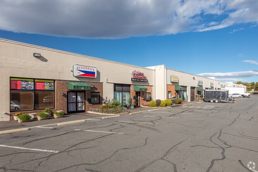 7210-7242 Nathan Ct, Manassas, VA for lease - Building Photo - Image 3 of 18