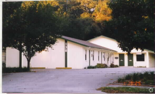 138 N Moon Ave, Brandon, FL for sale Primary Photo- Image 1 of 1