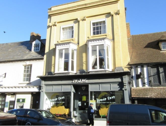 126 Watling St E, Towcester for sale Primary Photo- Image 1 of 1