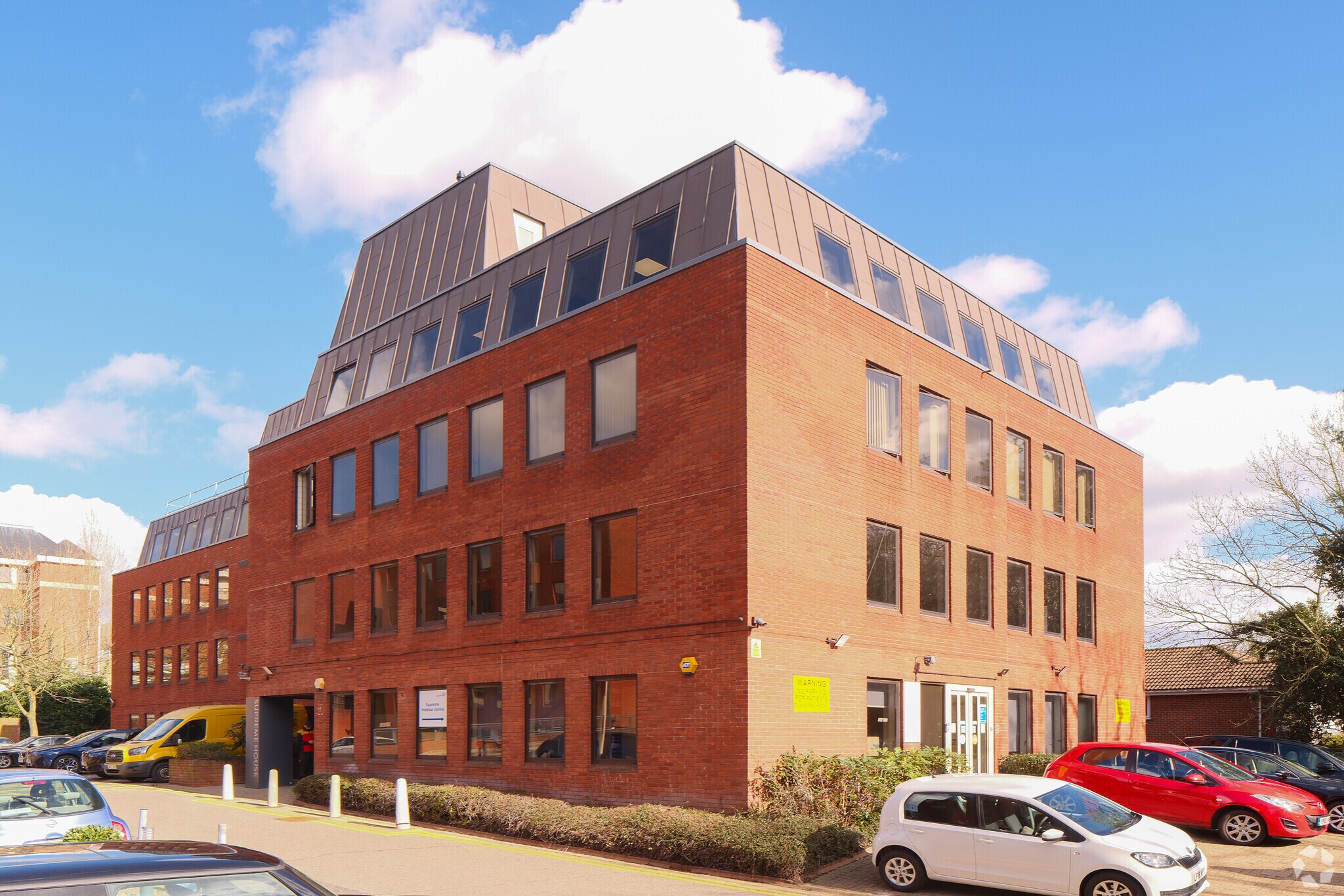 300 Regents Park Rd, London for sale Primary Photo- Image 1 of 1