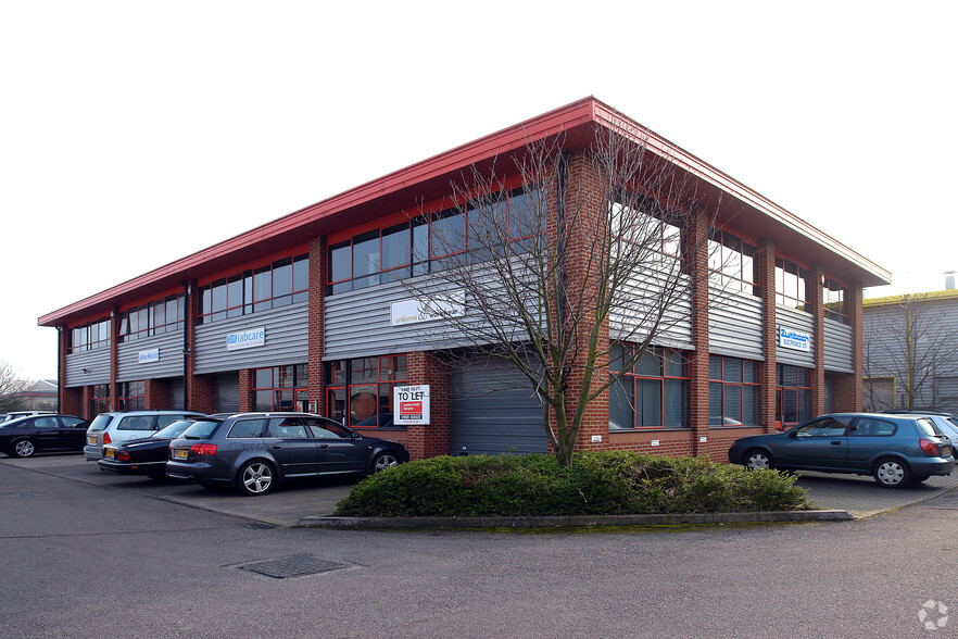 14-24 Howard Way, Newport Pagnell for lease - Building Photo - Image 2 of 6