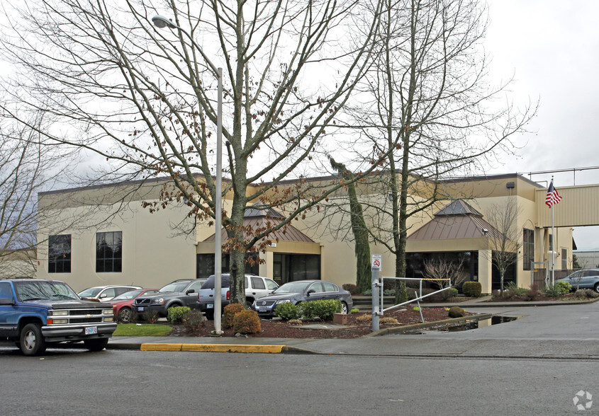 19480 SW 97th Ave, Tualatin, OR for lease - Primary Photo - Image 1 of 4