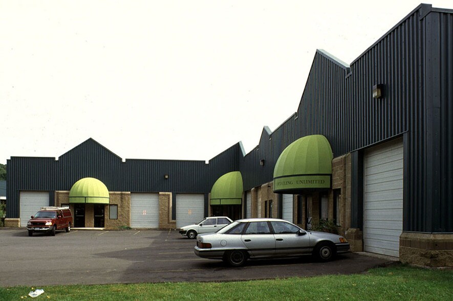 555 Sherman Ave, Hamden, CT for sale - Primary Photo - Image 1 of 1