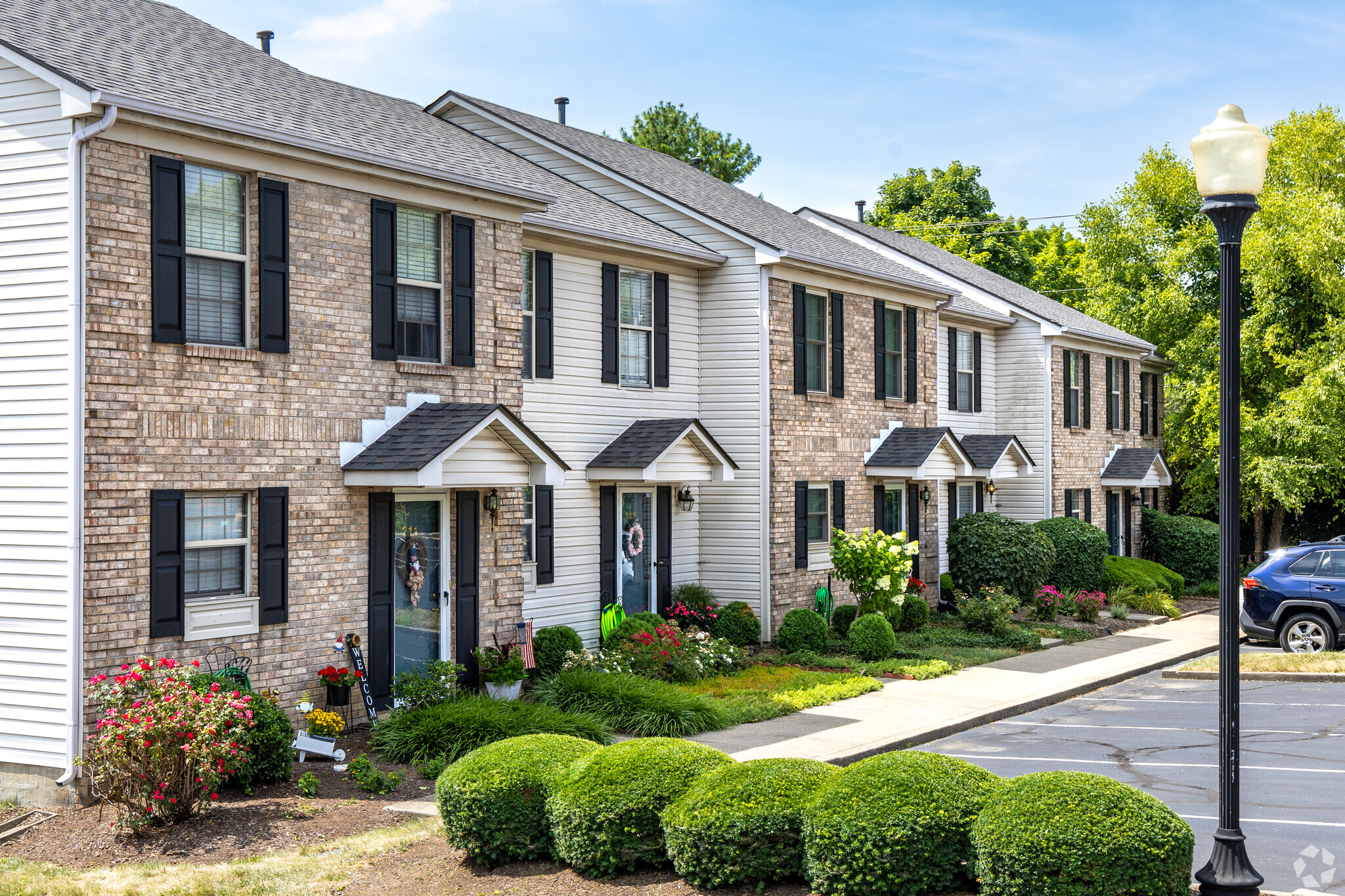 3099 Kirklevington Dr, Lexington, KY for sale Primary Photo- Image 1 of 1