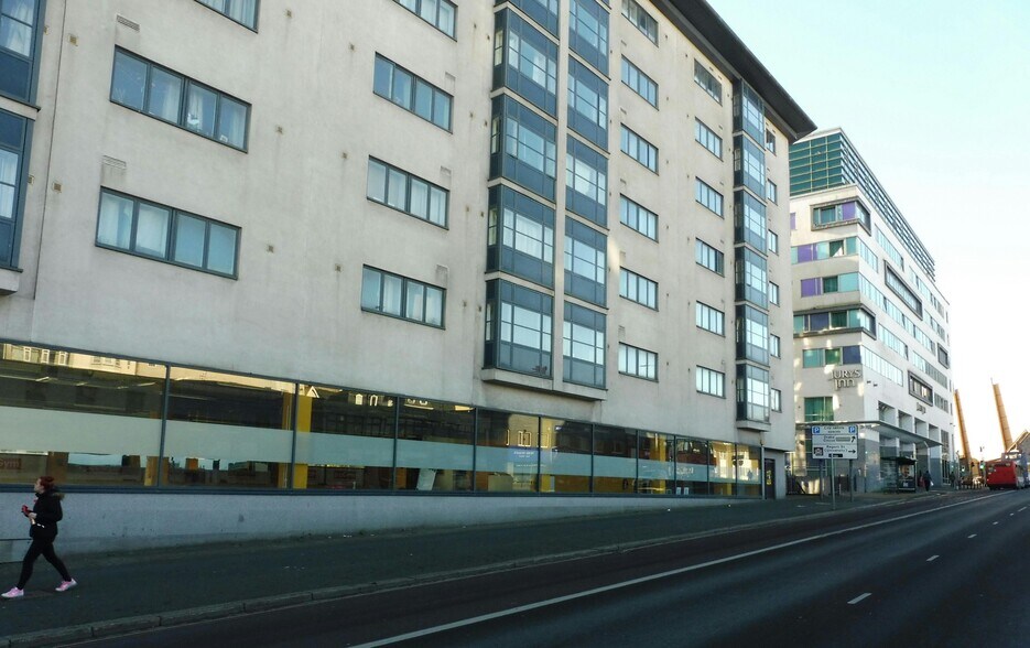 62 Exeter St, Plymouth for lease - Building Photo - Image 2 of 5